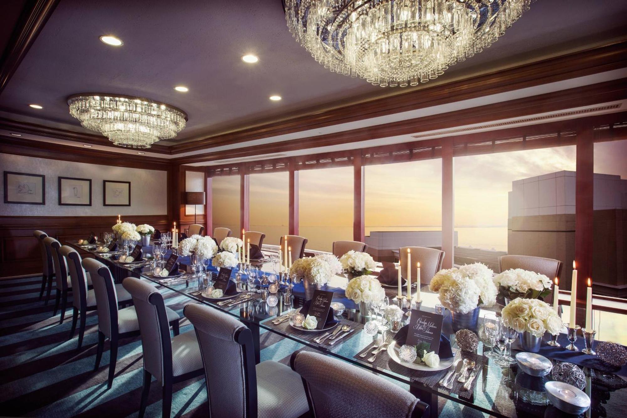 Sheraton Grande Tokyo Bay Hotel Urayasu Exterior photo The private dining room at the restaurant